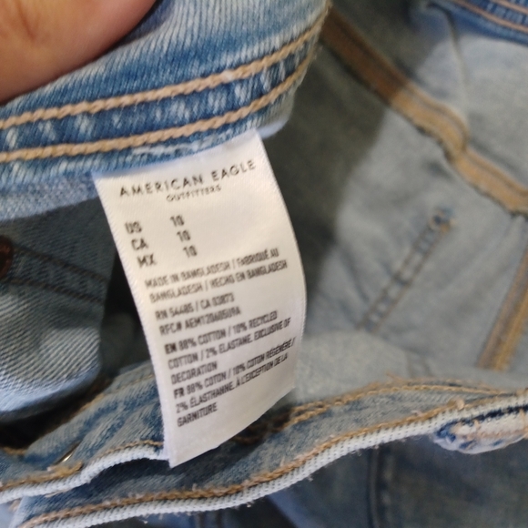 American Eagle Size 10 Light Wash Next Level Stretch Cuffed Denim Jean Shorts - Picture 3 of 7